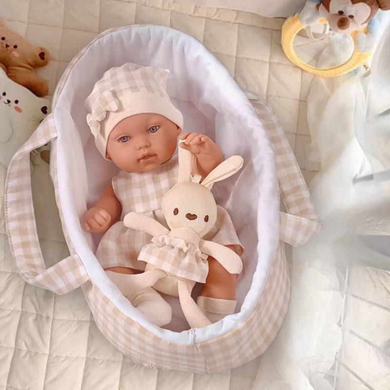 Baby Clothing Basket - Muñeca Bebé de 35 cm (14
